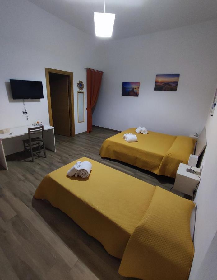 Carpentry Bed & Breakfast Uggiano La Chiesa Bagian luar foto