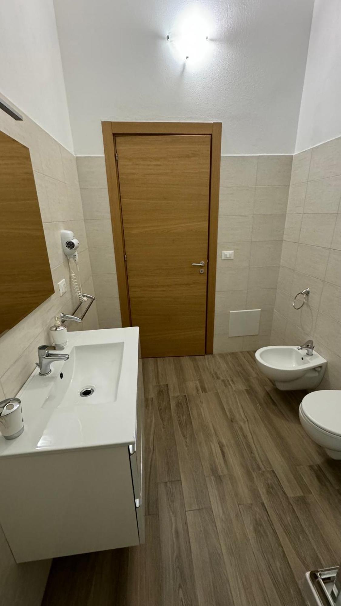 Carpentry Bed & Breakfast Uggiano La Chiesa Bagian luar foto